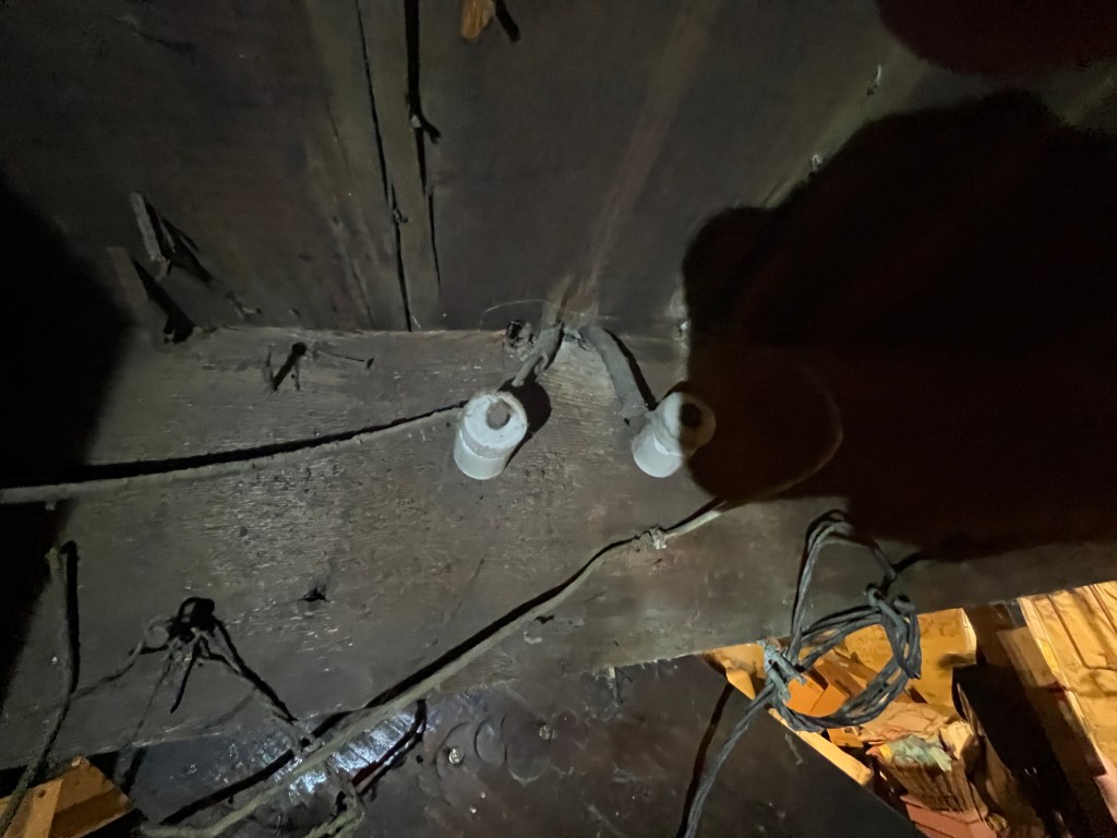 Knob and tube wiring system found in older New Jersey home